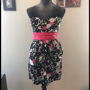 Strapless Halter dress with pockets